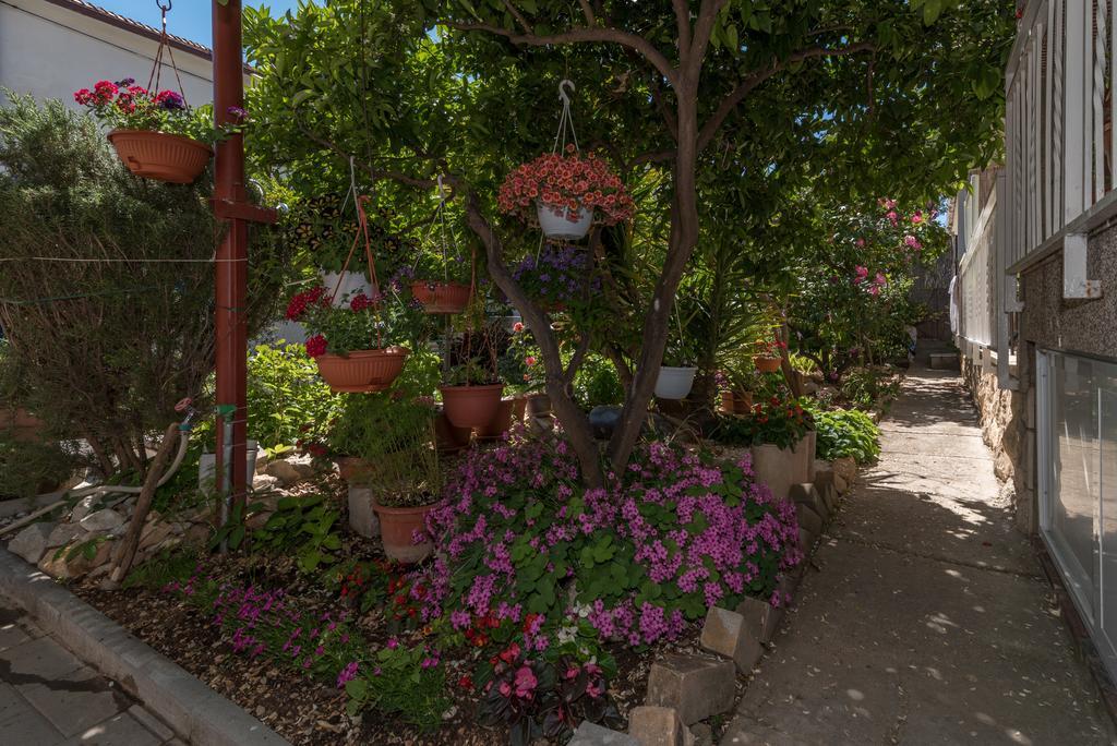 Apartments Mare Trogir Exterior photo