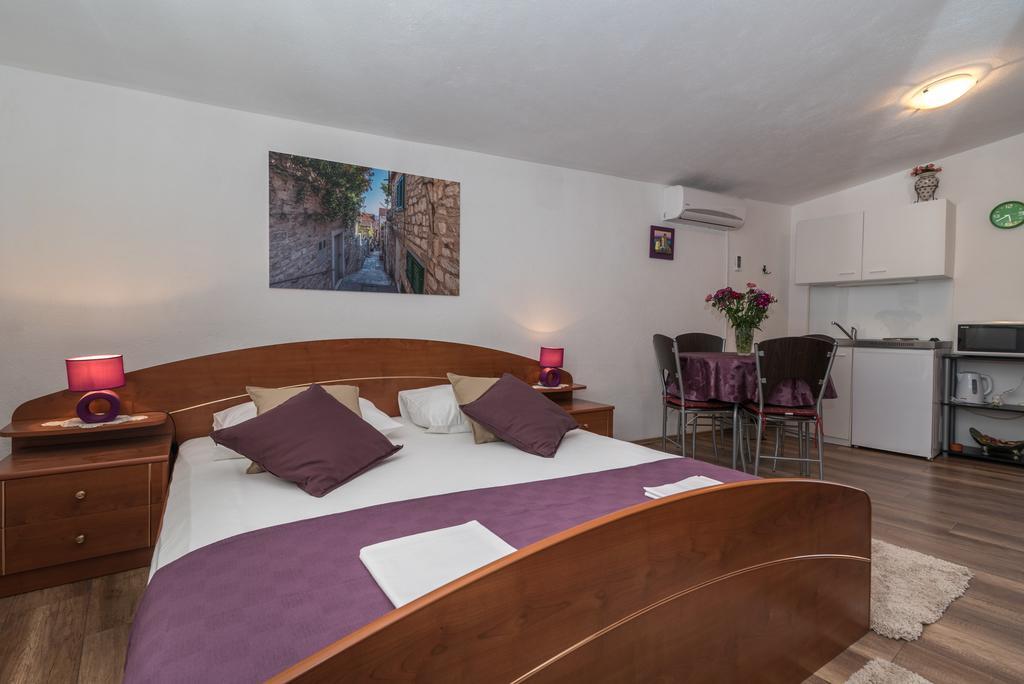 Apartments Mare Trogir Exterior photo